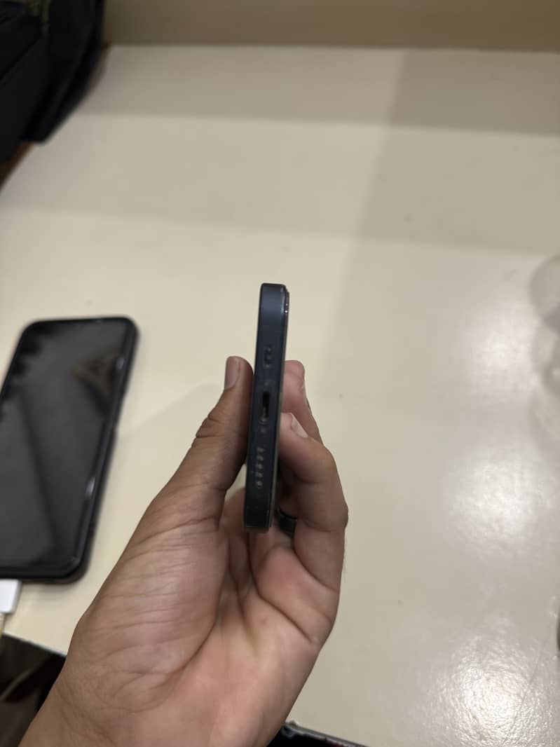 Apple iPhone 12 0