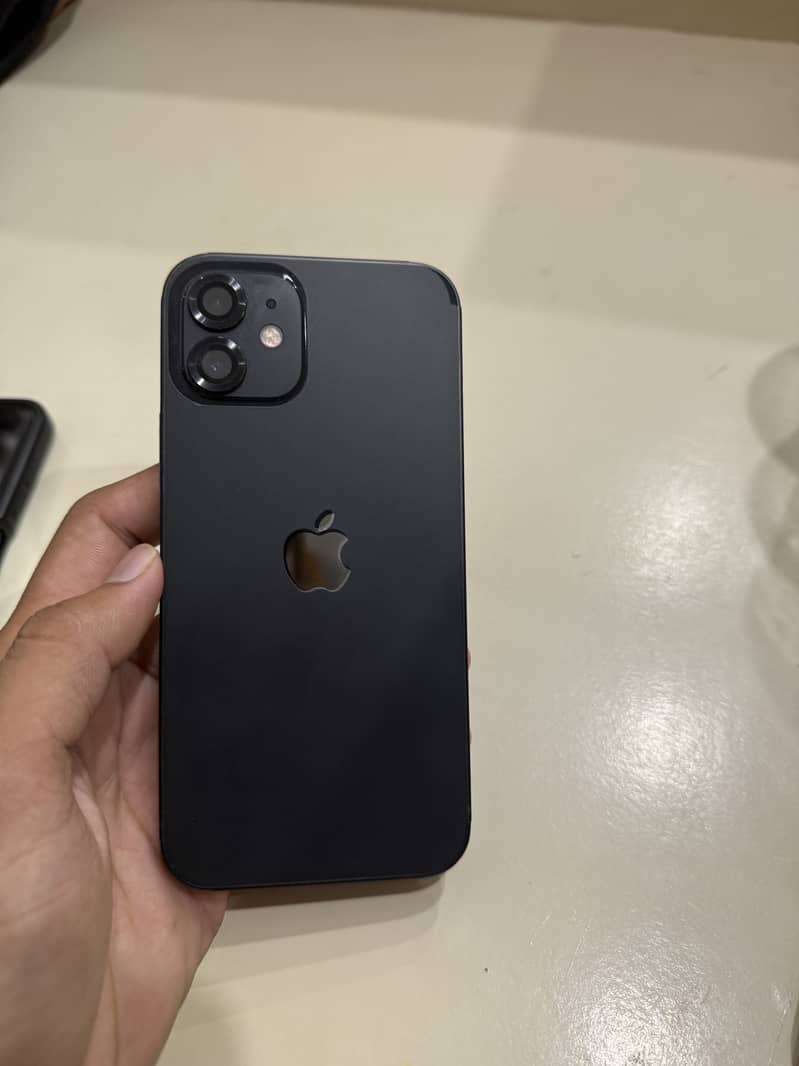 Apple iPhone 12 3