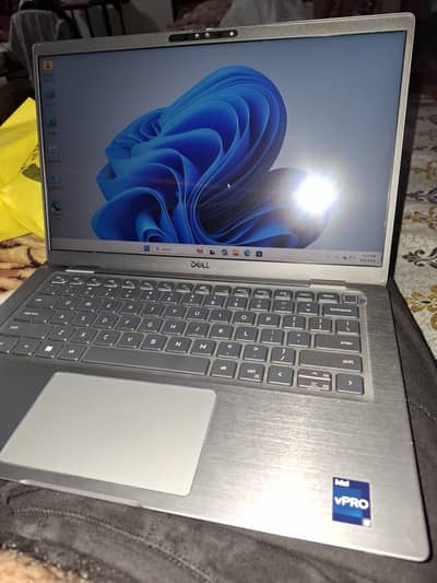 Dell laptop I7-12GEN /32GB RAM/256GB SAMSUNG SSD