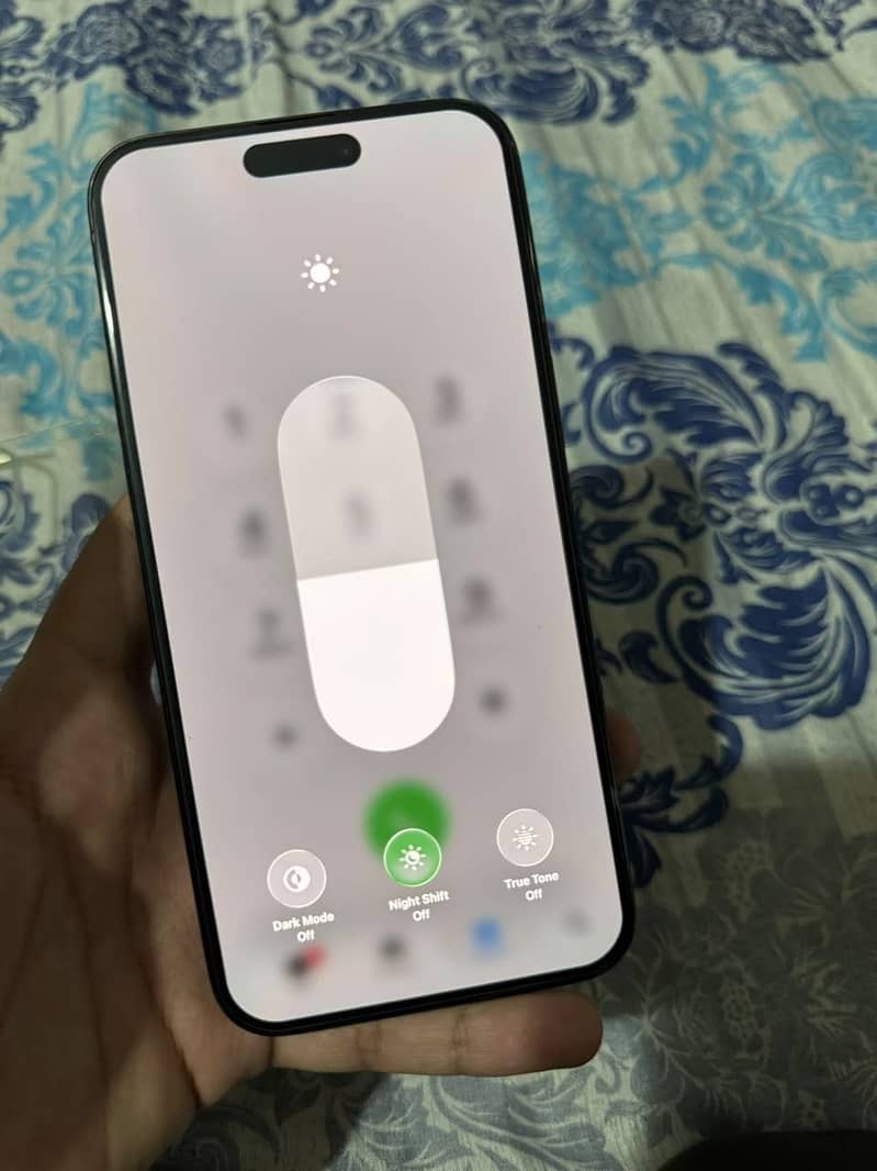 Apple iPhone 15 Pro Max 8