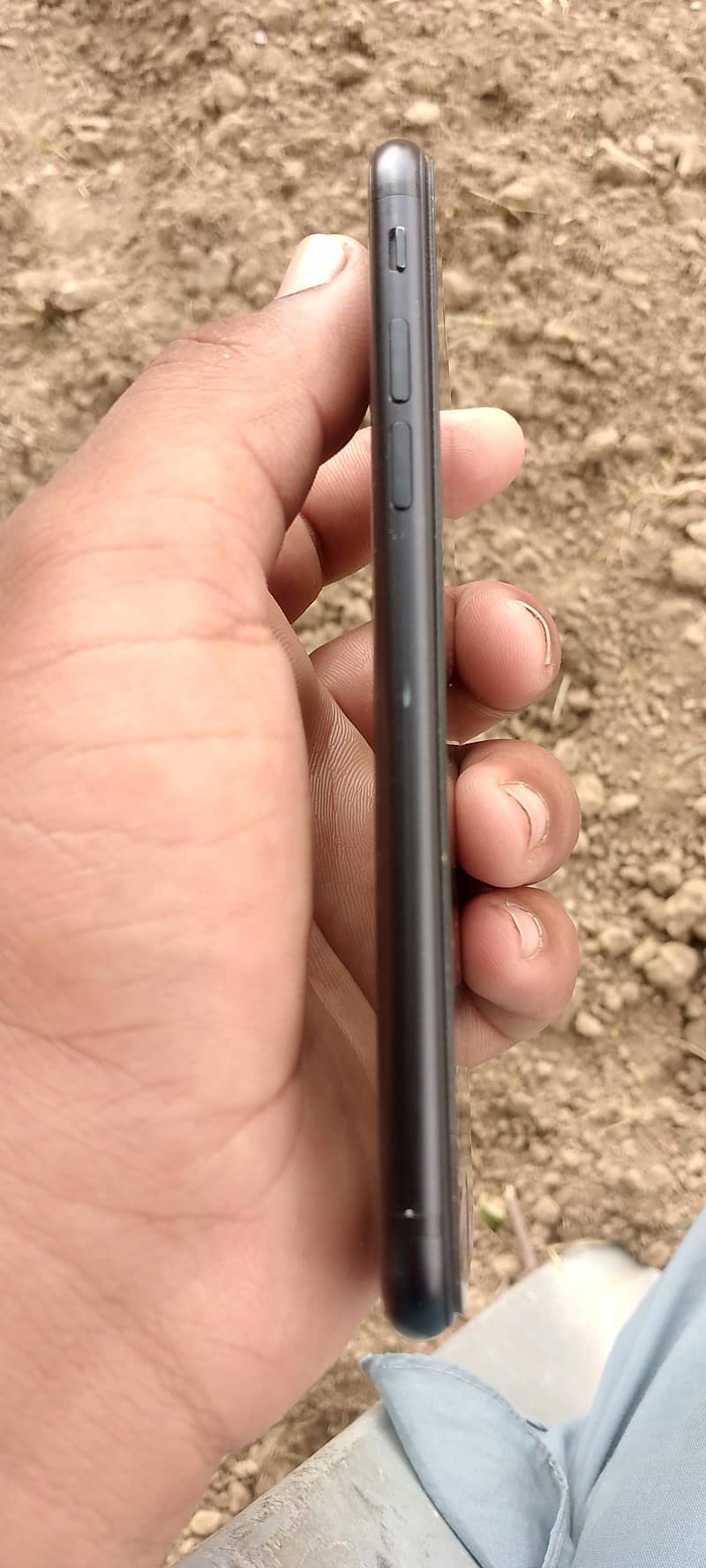 Apple iPhone SE 3