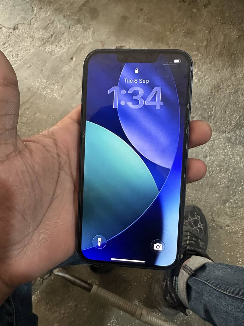 Apple iPhone 13 3
