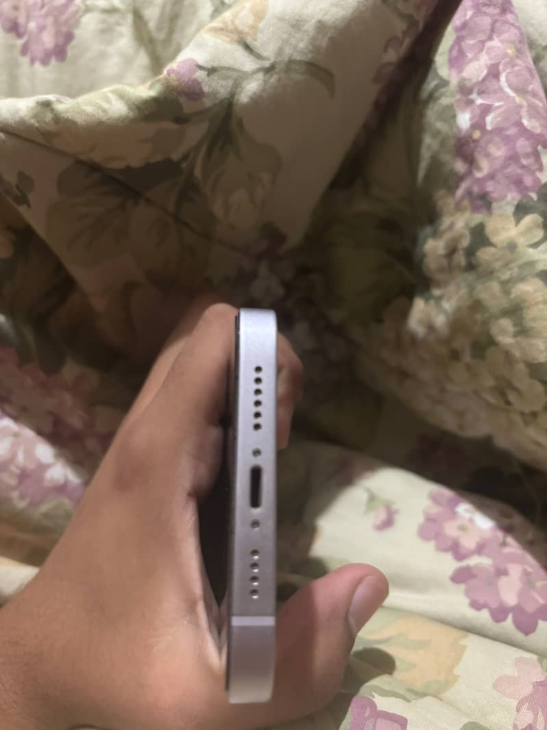 Apple iPhone 14 plus 3