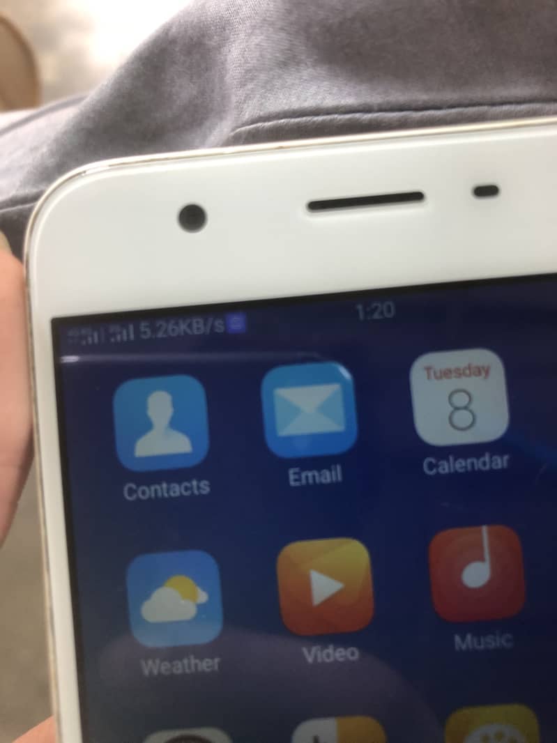 OPPO A57 1