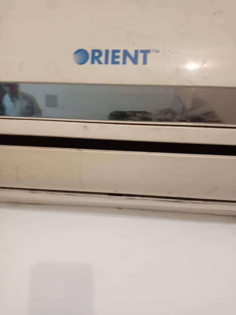 SPLIT AIR CONDITIONERS 10