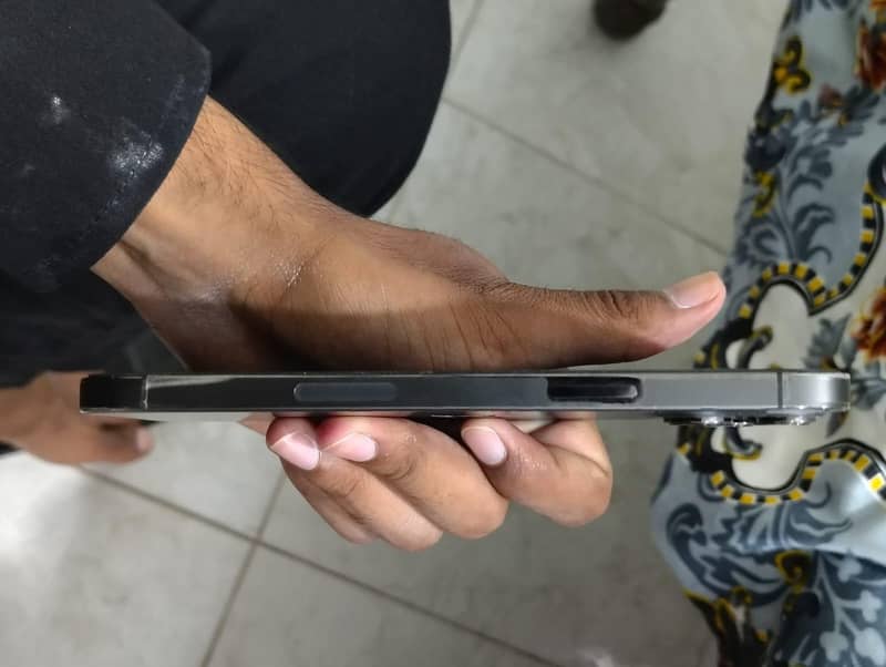 Apple iPhone 12 Pro Max 1