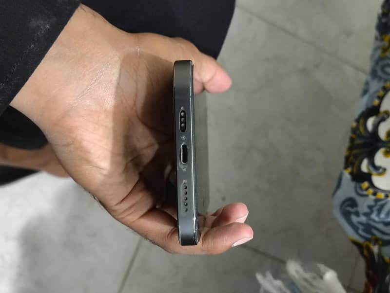 Apple iPhone 12 Pro Max 2