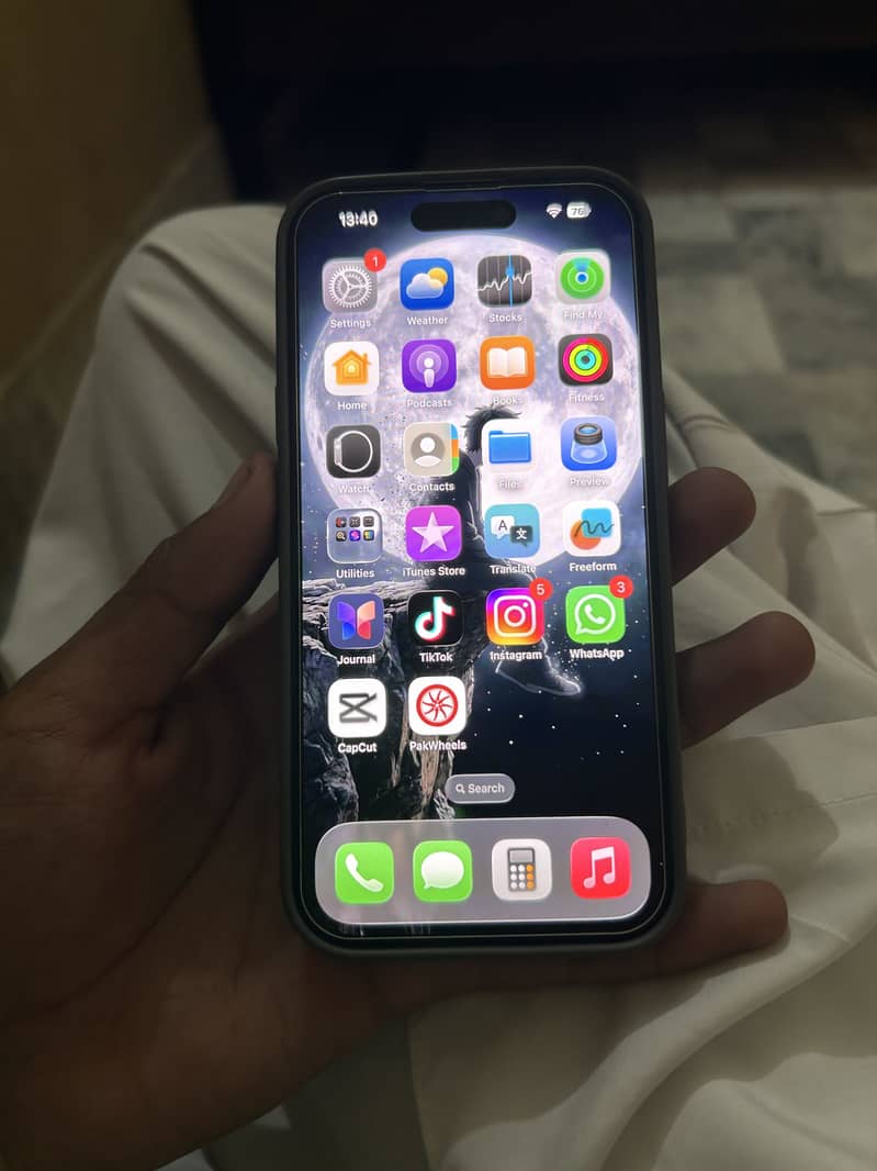 Apple iPhone 15 9