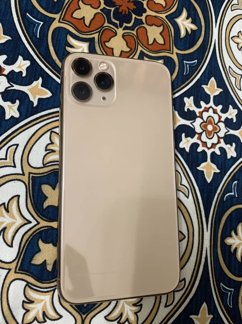 Apple iPhone 8 Plus 4