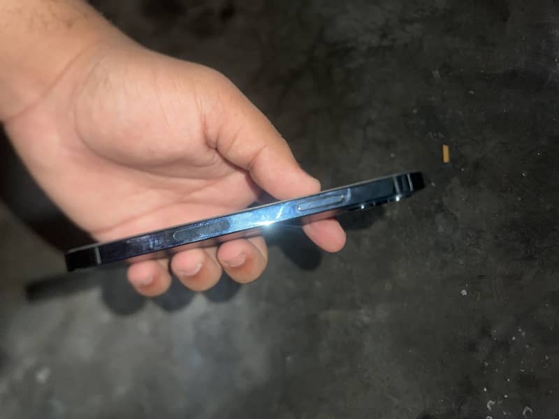 Apple iPhone 12 Pro 1