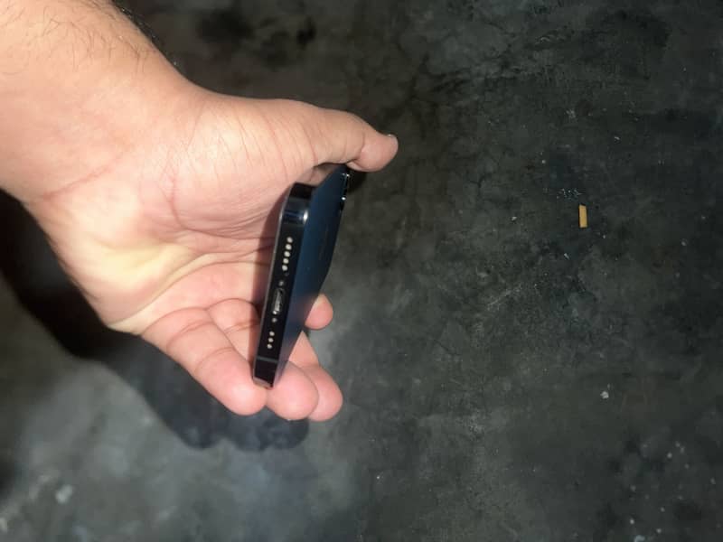 Apple iPhone 12 Pro 2