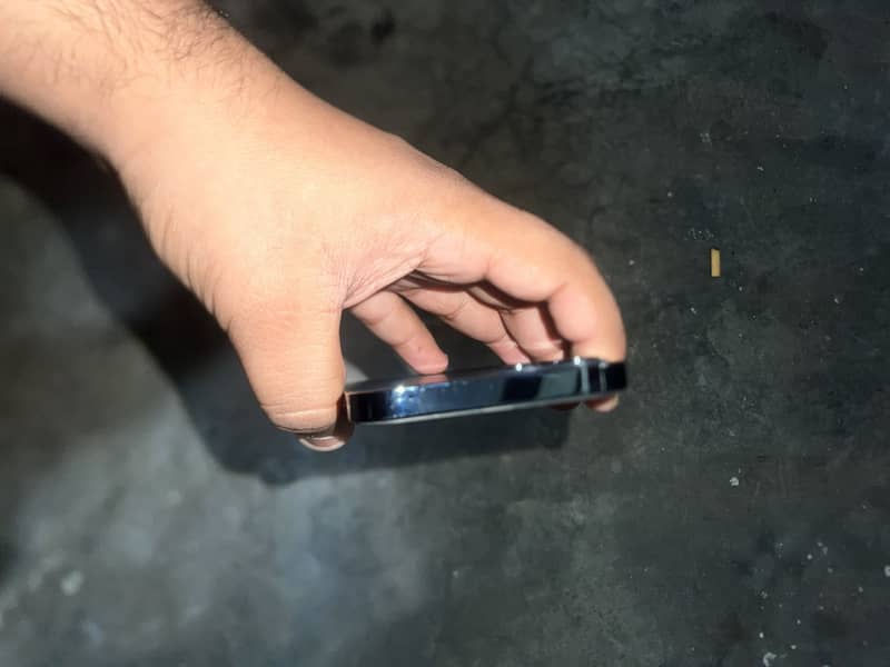 Apple iPhone 12 Pro 3