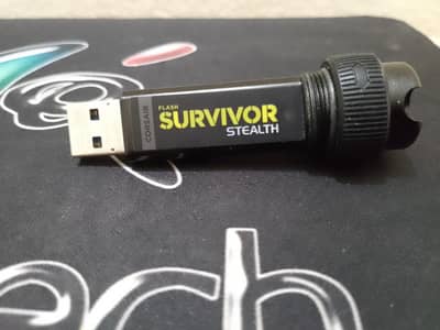 Corsair Flash Survivor Stealth USB 3.0-Waterproof USB Flash Drive