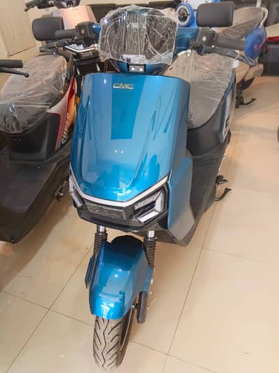 CMC super pro with all around safety guards battery  type lithium
