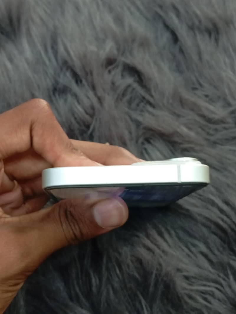 Apple iPhone 14 2