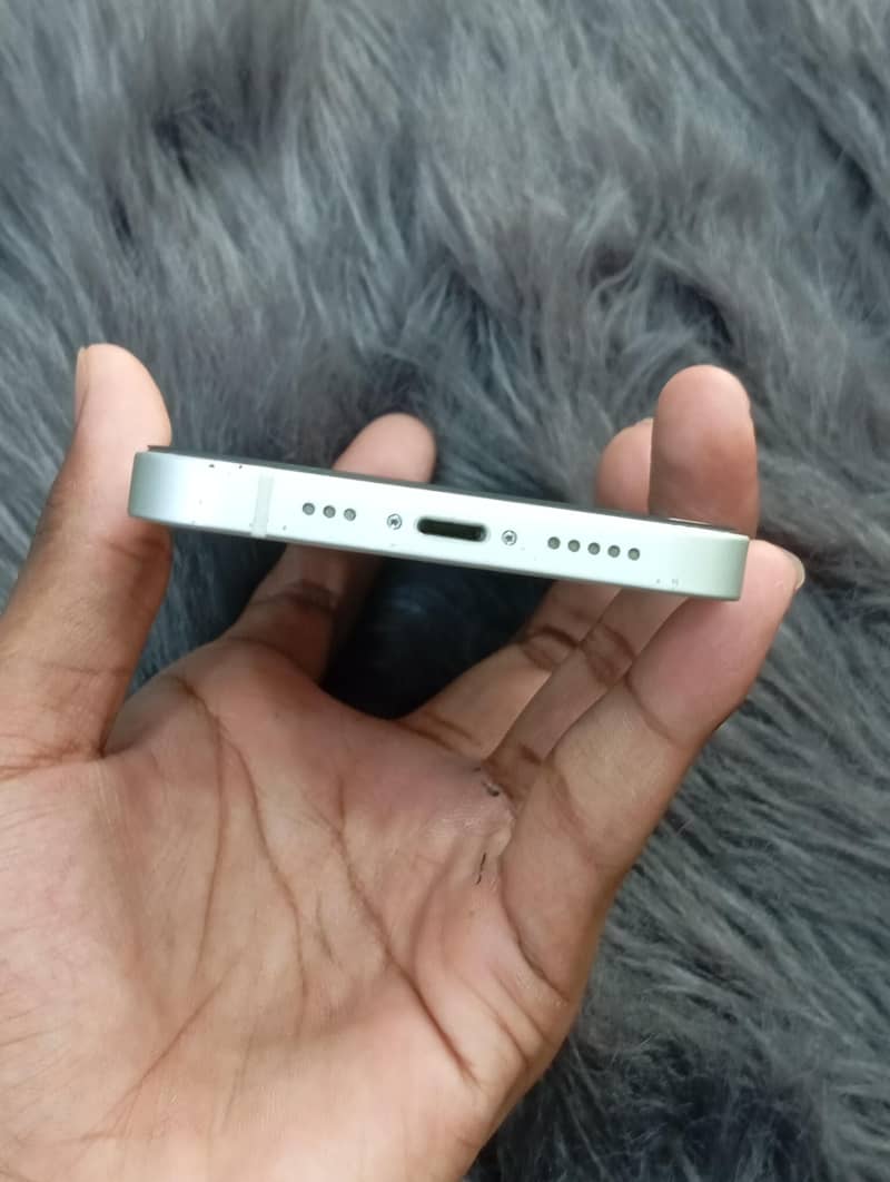 Apple iPhone 14 5