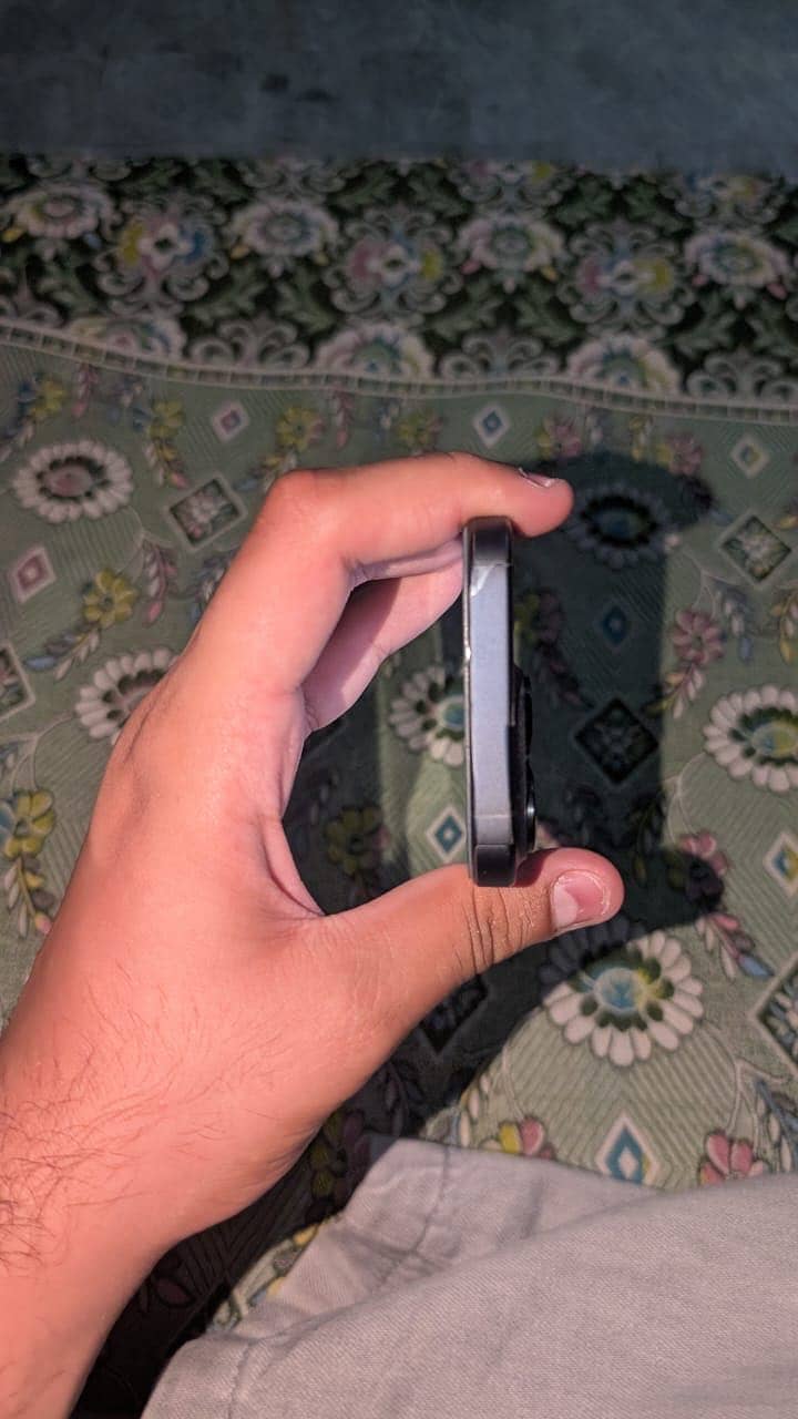Iphone 15 pro 0