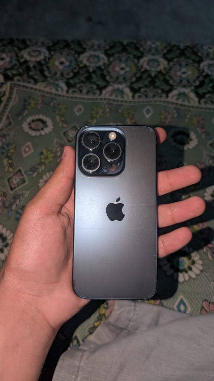 Iphone 15 pro 1