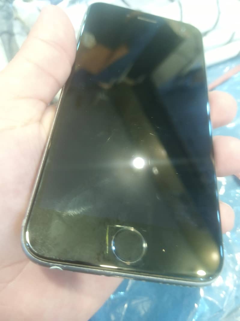Apple iPhone 6S 1