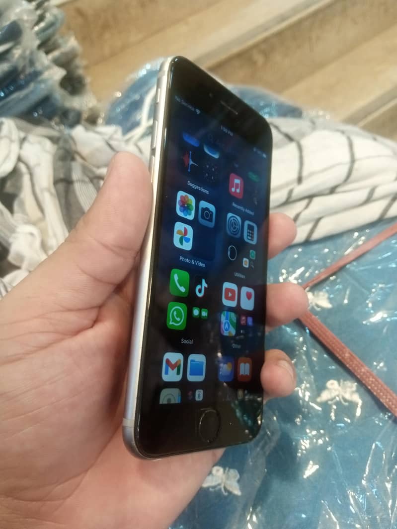 Apple iPhone 6S 5