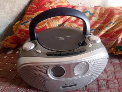 PHILIPS tape bilkul branded all ok Caste and CD player FM radio All ok