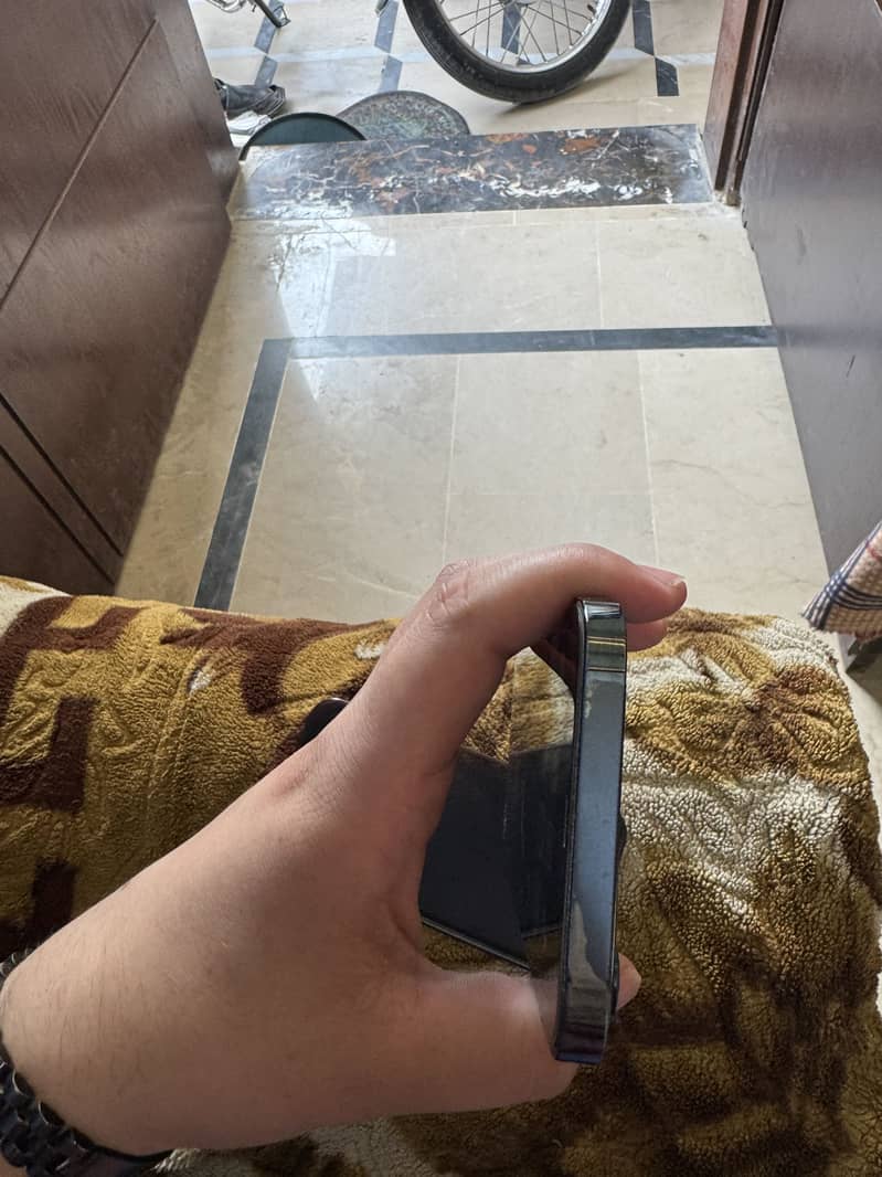 Apple iPhone 12 Pro Max 2