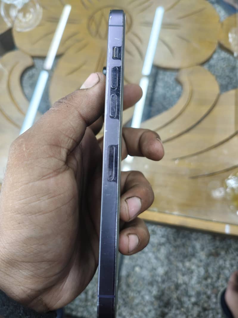 Apple iPhone 14 Pro Max 6