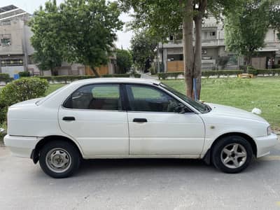 Suzuki Baleno 2001