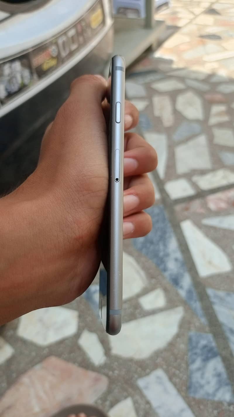 Apple iPhone 6 4