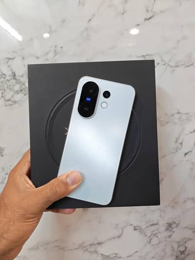 Vivo X200 FE
