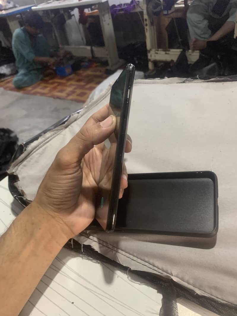One Plus 6T 5
