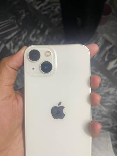 Apple iPhone 13