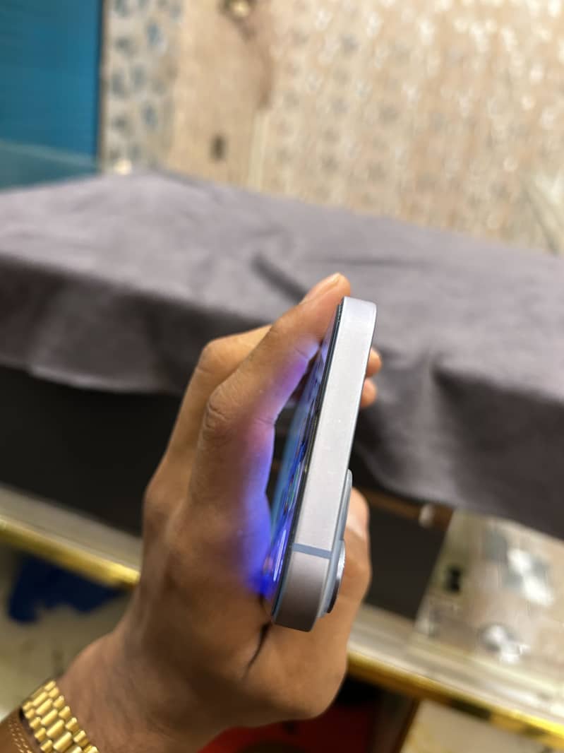 Apple iPhone 14 2