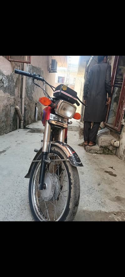 for sale ha Bhai zarorat ha psu ki jis k liya sale kr Raha
