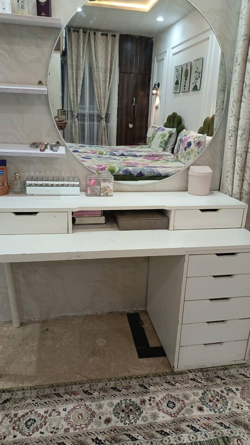 Vanity 1