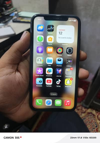 Apple iPhone 11