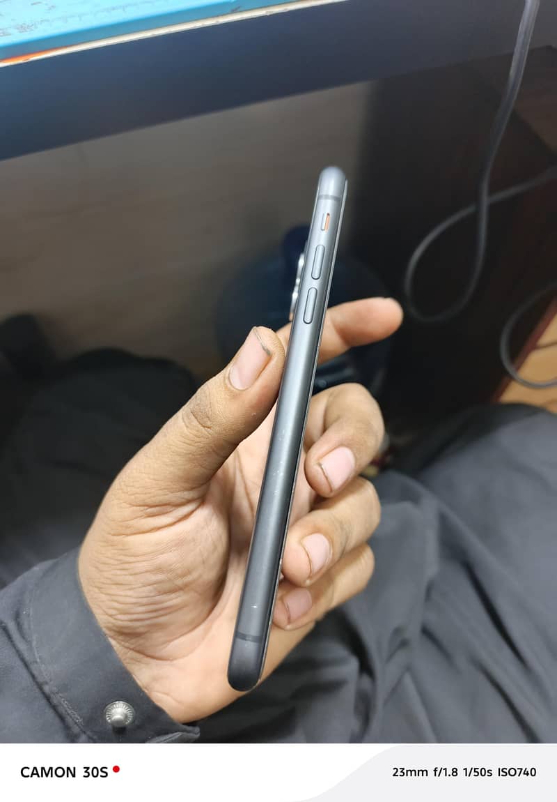 Apple iPhone 11 5