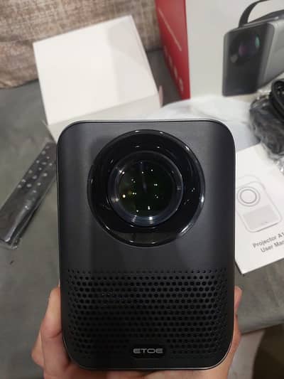 Etoe Projector for Sale | Only Serious buyer Contact us