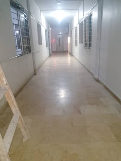 2 bed lounge 1st floor lease flat available for sale