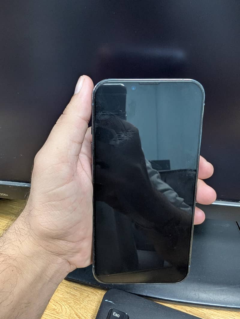 Apple iPhone 13 Pro 2