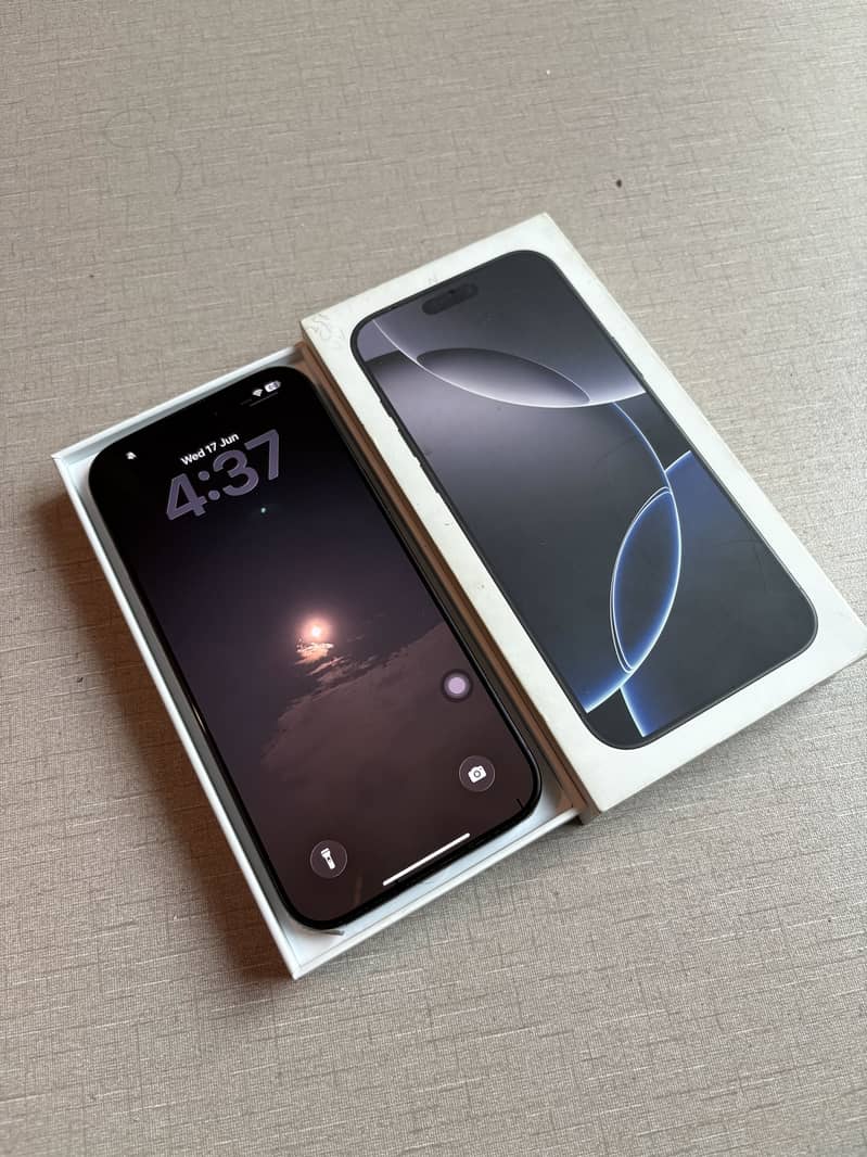 Apple iPhone 16 Pro Max 1