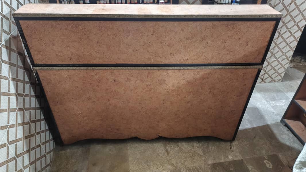 counter/ table 3