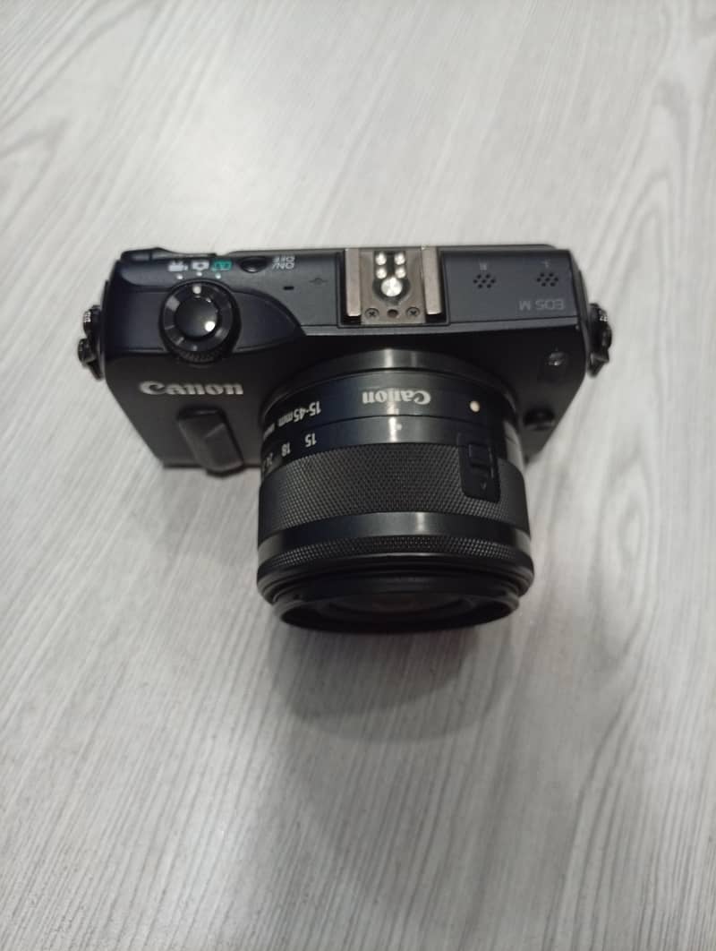 canon EOS M 1