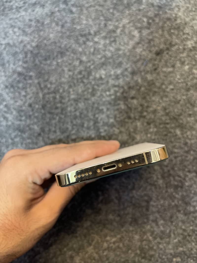 Apple iPhone 12 Pro 1
