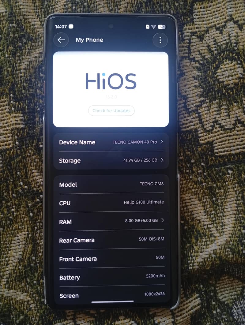 Tecno CAMON 40 Pro 1