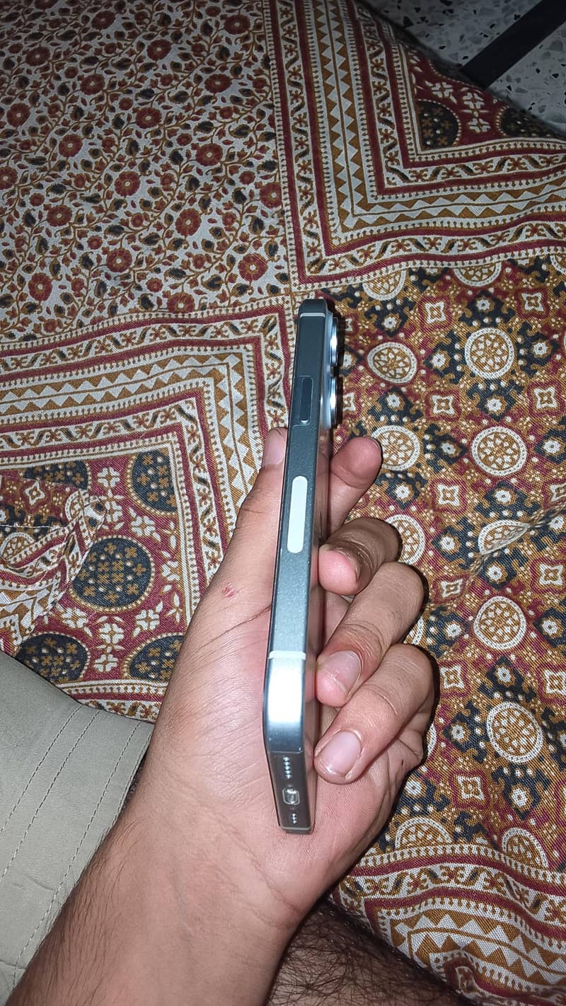Apple iPhone 15 1