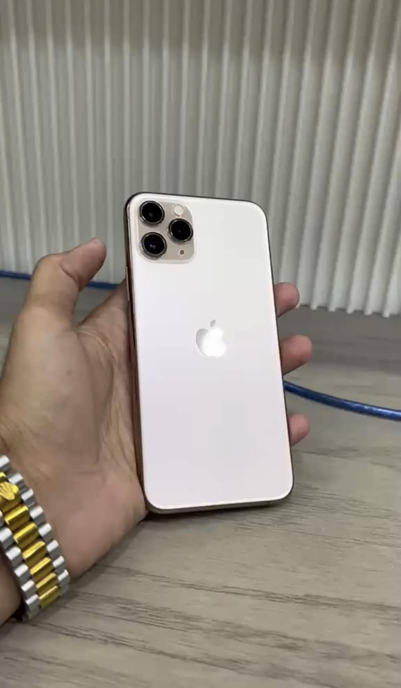 Apple iPhone 11 Pro 3