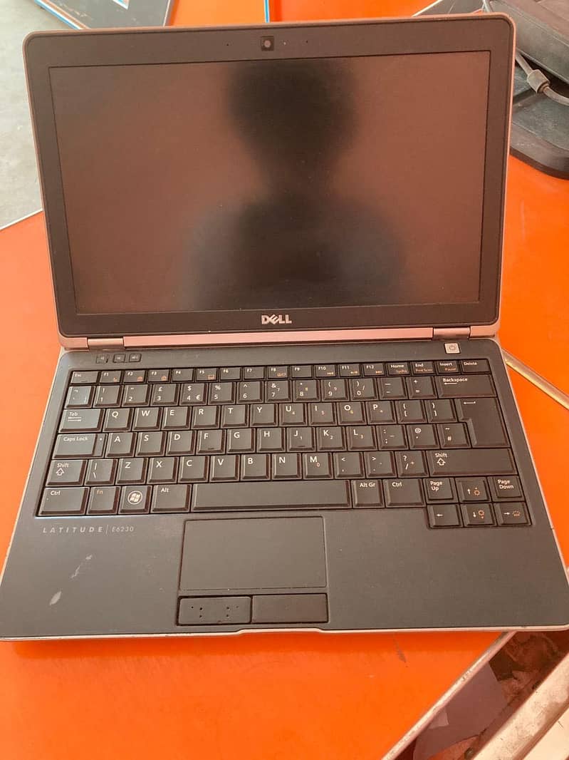 Dell Latitude E6230 4
