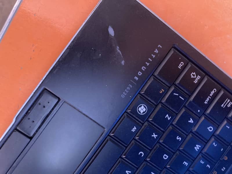 Dell Latitude E6230 5