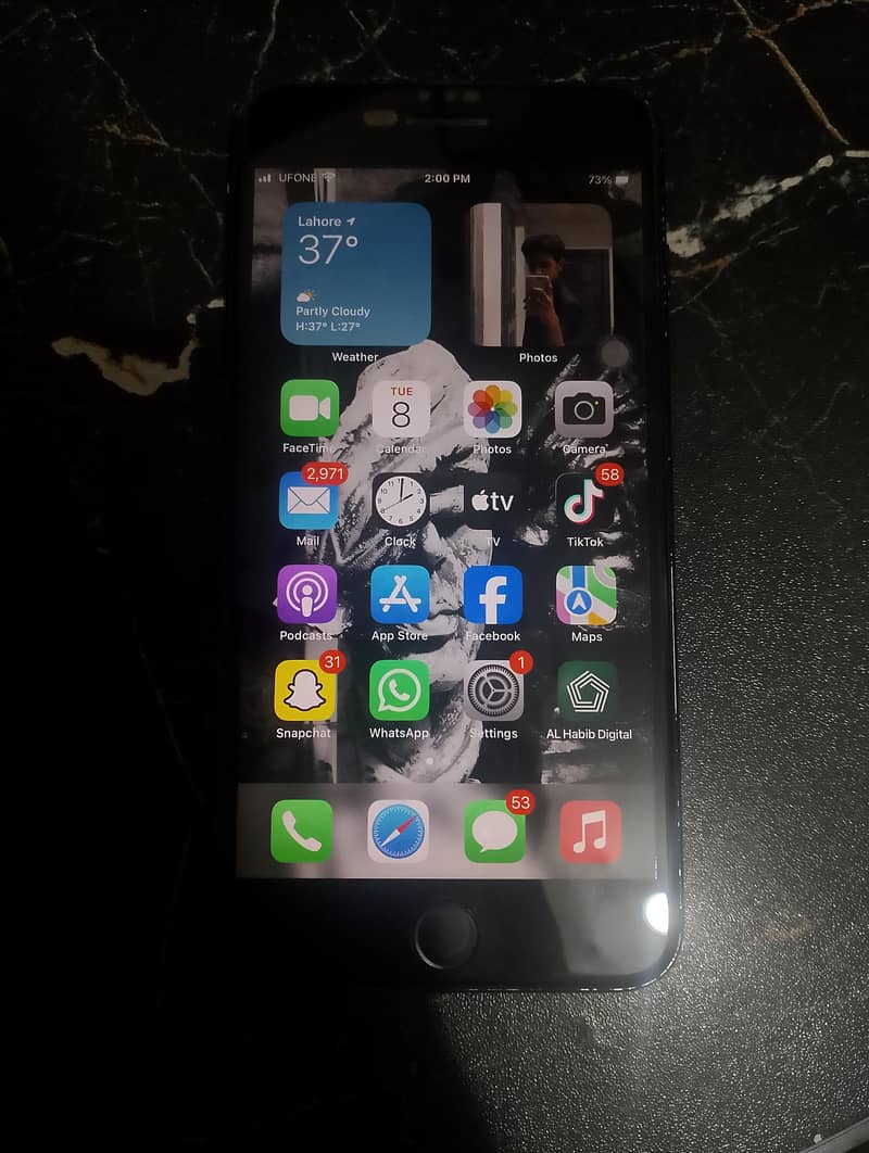 Apple iPhone 7 Plus 0